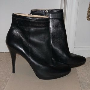 Michael Kors Heeled slightly worn bootie